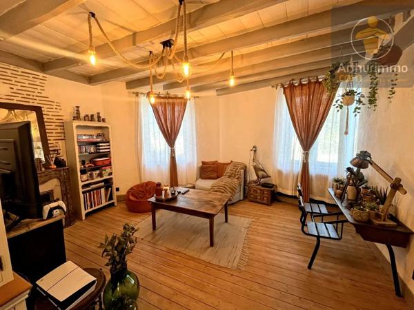 Vente                                                      Appartement
                        
                     3 pièces                      70 m2                     à Meung-sur-Loire