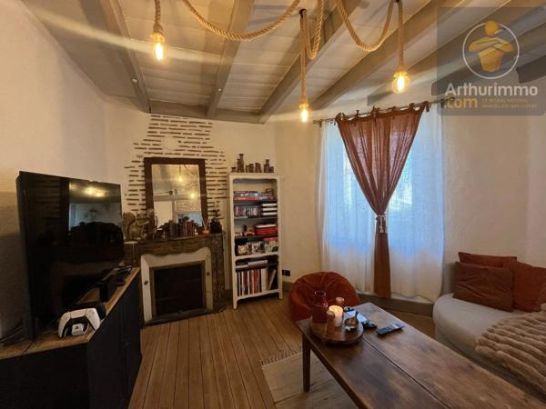 Vente                                                      Appartement
                        
                     3 pièces                      70 m2                     à Meung-sur-Loire