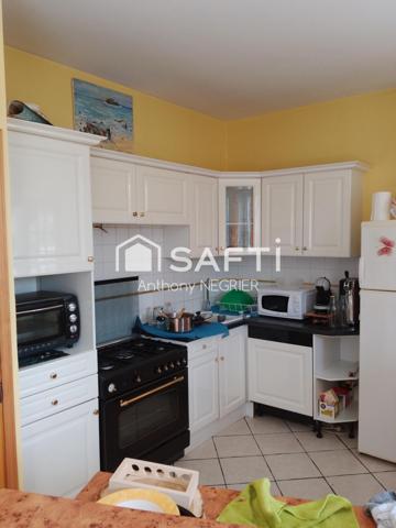 Très grande maison divisible en 3 logements