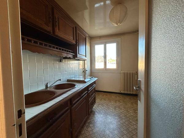 UNIVERSITE - T3 AVEC DEUX BALCONS, CAVE ET GARAGE PRIVATIF