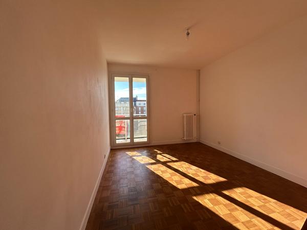 UNIVERSITE - T3 AVEC DEUX BALCONS, CAVE ET GARAGE PRIVATIF