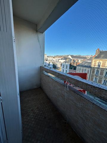 UNIVERSITE - T3 AVEC DEUX BALCONS, CAVE ET GARAGE PRIVATIF