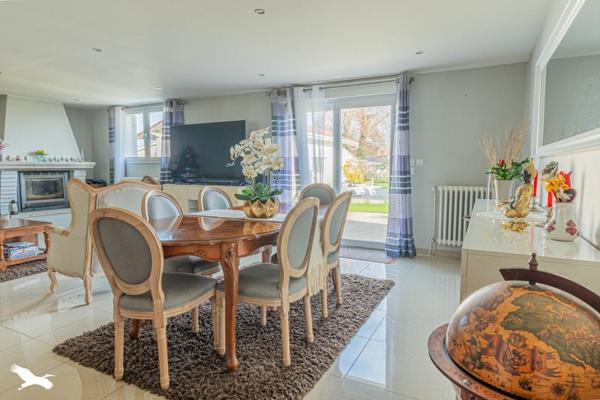 Maison à vendre |  Sainte-Eulalie |  6 pièces | 185 m²