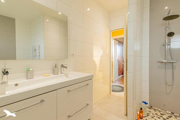 Maison à vendre |  Sainte-Eulalie |  6 pièces | 185 m²