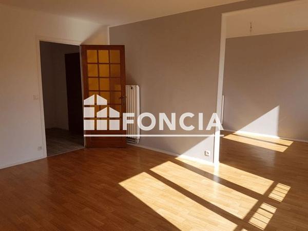 Location Appartement 4 pièces 73.4 m² - 7 Allée des licornes Le Mans 72100