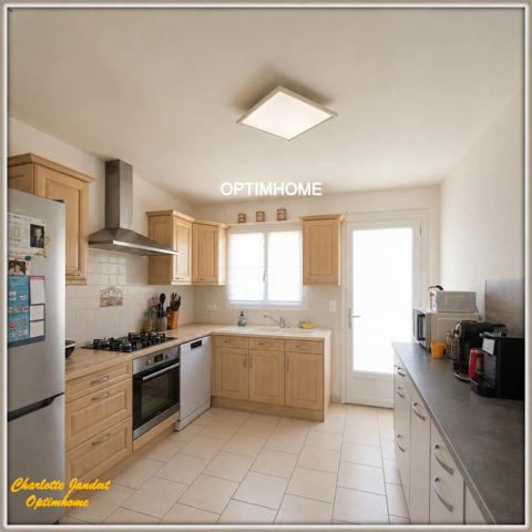 Maison à vendre 7 pièces Proche de CHALAIS (16)