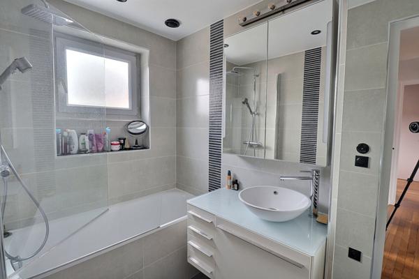 Maison de charme - 135 m2 - 6 pièces - 3/4 chambres