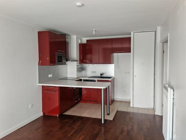 À deux pas du Parc de Sceaux  -  Appartement 3 pièces avec balcon et box  - Résidence Franco Suisse