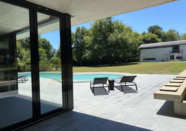 Villa d'exception 400 m² aux portes de Nantes dans un parc 13.000 m²