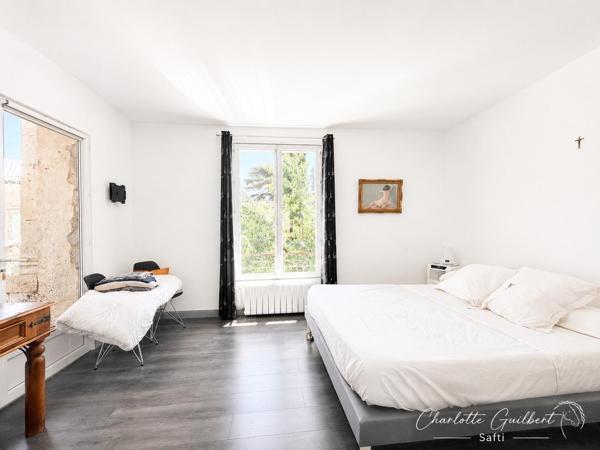 Maison de caractère – Piscine – À pied de toutes les commodités