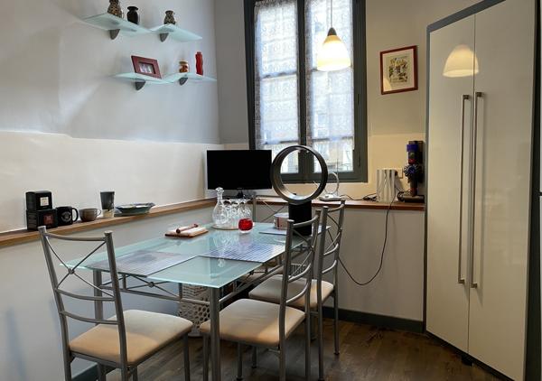 Bel appartement de caractère de 140 m² au sol (127 m² Carrez) dans un immeuble restauré du XVIIIème siècle