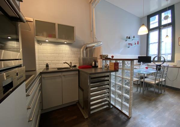 Bel appartement de caractère de 140 m² au sol (127 m² Carrez) dans un immeuble restauré du XVIIIème siècle