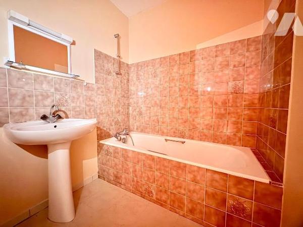 ÉTUDE TRENTE CINQ NOTAIRES / Appartement T2 - 51,61 m² - Coeur de bourg - Exposition SUD / EST...