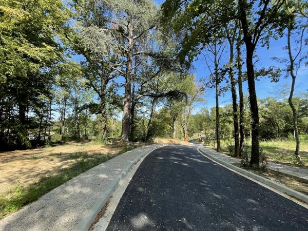Terrain viabilisé  dans secteur recherché