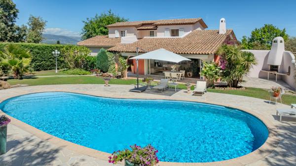 Belle villa provencale dans un domaine fermé