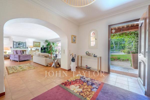 Belle villa provencale dans un domaine fermé