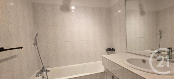 Appartement T3 à vendre  4 pièces - 81,09 m2 MARSEILLE - 13009