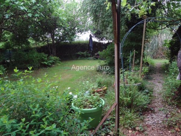 Maison - Proximite oloron-sainte-marie - Réf.:205405 PROXIMITE IMMEDIATE OLORON - BELLE MAISON AVEC DEPENDANCES - CHARME DE L'ANCIEN