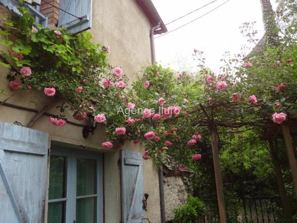 Maison - Proximite oloron-sainte-marie - Réf.:205405 PROXIMITE IMMEDIATE OLORON - BELLE MAISON AVEC DEPENDANCES - CHARME DE L'ANCIEN
