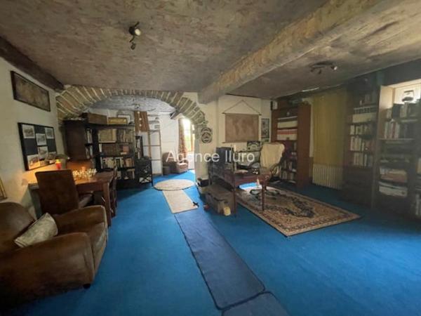Maison - Proximite oloron-sainte-marie - Réf.:205405 PROXIMITE IMMEDIATE OLORON - BELLE MAISON AVEC DEPENDANCES - CHARME DE L'ANCIEN