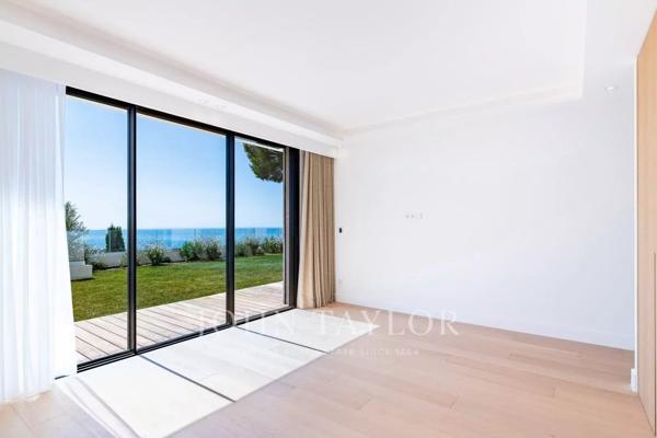 ROQUEBRUNE CAP MARTIN DOMAINE - VILLA CONTEMPORAINE FINIE - VUE MER PANORAMIQUE- PISCINE - GARAGES