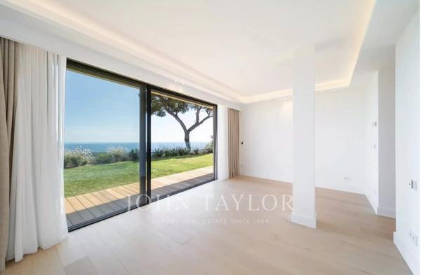 ROQUEBRUNE CAP MARTIN DOMAINE - VILLA CONTEMPORAINE FINIE - VUE MER PANORAMIQUE- PISCINE - GARAGES