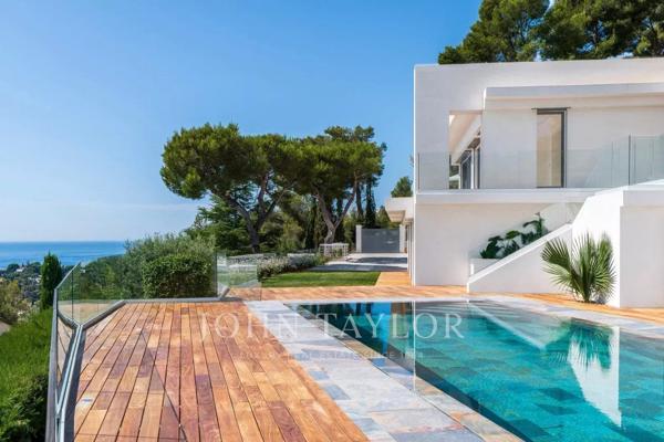 ROQUEBRUNE CAP MARTIN DOMAINE - VILLA CONTEMPORAINE FINIE - VUE MER PANORAMIQUE- PISCINE - GARAGES