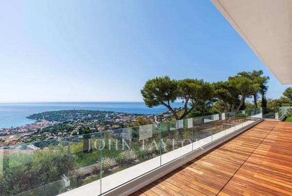 ROQUEBRUNE CAP MARTIN DOMAINE - VILLA CONTEMPORAINE FINIE - VUE MER PANORAMIQUE- PISCINE - GARAGES