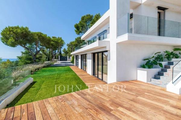 ROQUEBRUNE CAP MARTIN DOMAINE - VILLA CONTEMPORAINE FINIE - VUE MER PANORAMIQUE- PISCINE - GARAGES