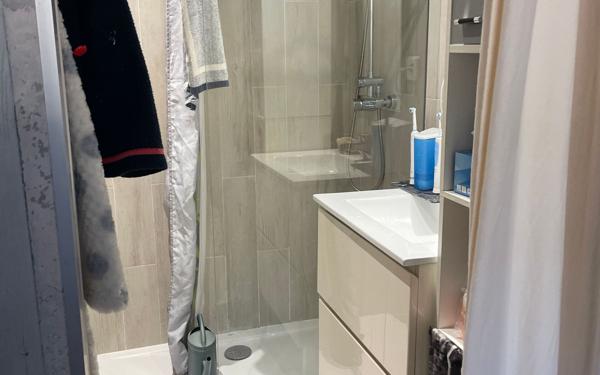 Appartement à louer    3 pièces • 57 m2 Nice