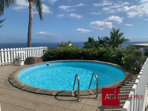 A LOUER VILLA F6 AVEC PISCINE - LA POSSESSION