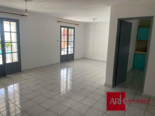 A LOUER VILLA F6 AVEC PISCINE - LA POSSESSION