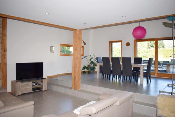 Frasne (25560) VASTE MAISON RENOVEE FRASNE GARE TGV