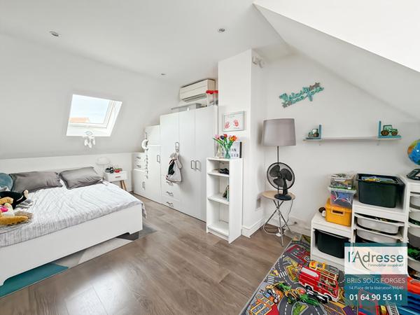 Centre-ville de Briis sous forges - Maison 3 chambres + bureau 417m² de terrain