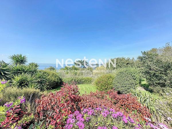 Maison familiale à vendre à Lanvéoc - vue mer et accès privé