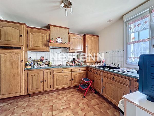 Maison familiale à vendre à Lanvéoc - vue mer et accès privé