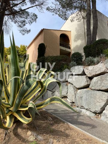 Charmant Appartement à Vendre à Roquebrune sur Argens - Les Issambres