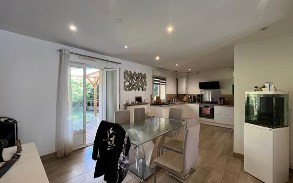 Maison à vendre    5 pièces • 72,68 m2 Gagny