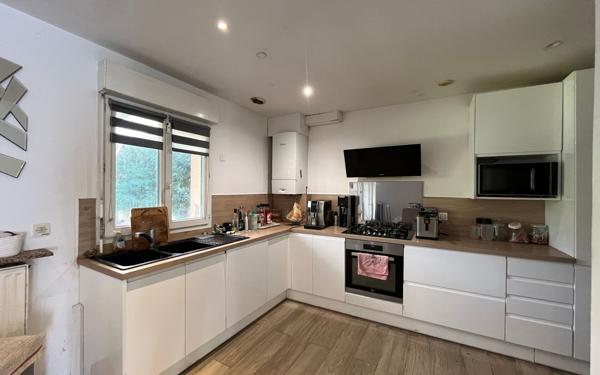 Maison à vendre    5 pièces • 72,68 m2 Gagny