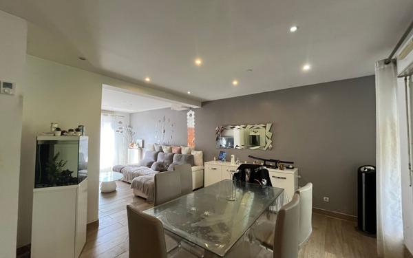 Maison à vendre    5 pièces • 72,68 m2 Gagny