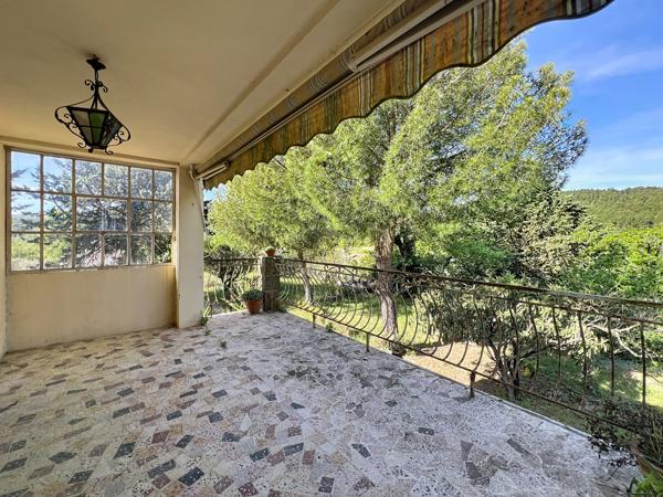 Sud Ardèche - Saint Paul Le Jeune : Maison 138 m2 -  2 logements - Garage indépendant - Terrain 2877 m2