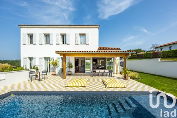 Maison à vendre 9 pièces 268 m² Mouguerre