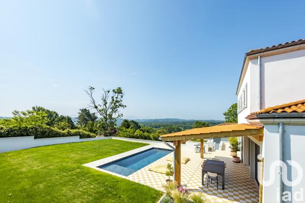 Maison à vendre 9 pièces 268 m² Mouguerre