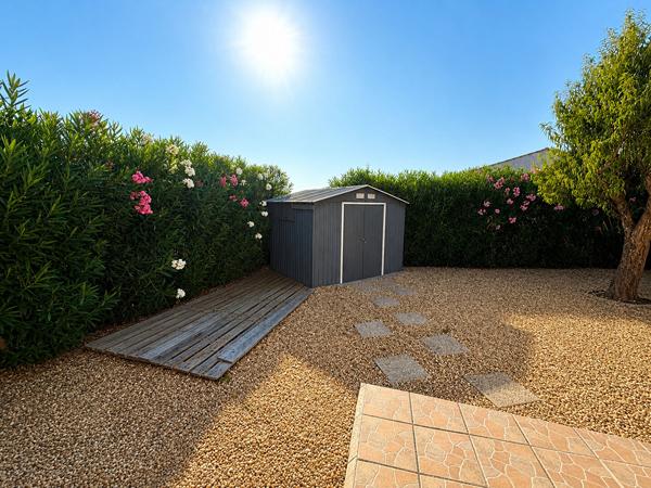 MAISON AVEC JARDIN ET PISCINE A RIEUX MINERVOIS