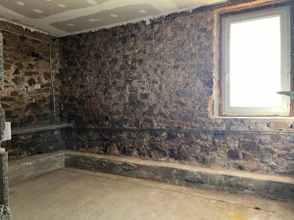 Location Local commercial 182 m2 à Flavin