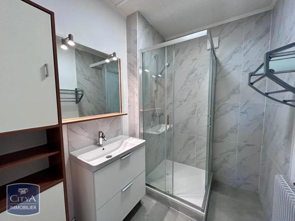 Appartement à louer 2 pièces 50.03m² Tours (37100)