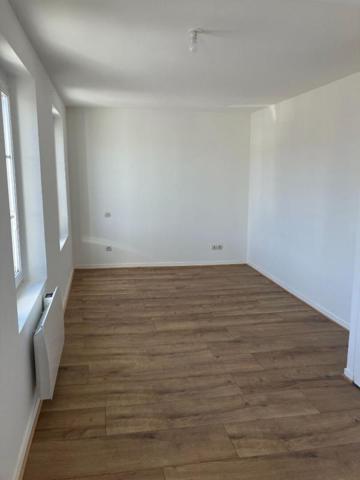 LUNERAY centre bourg, maison 3 chambres