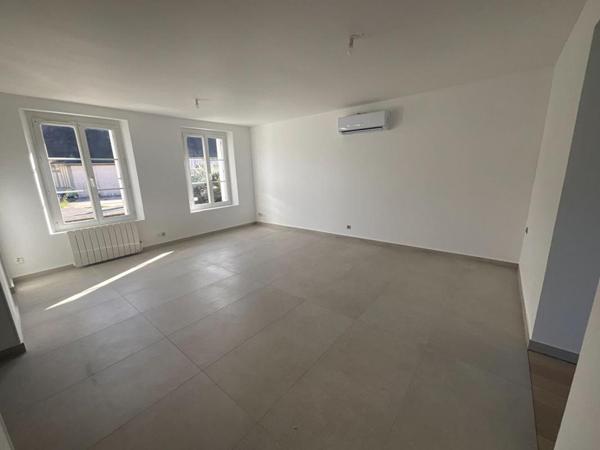 LUNERAY centre bourg, maison 3 chambres