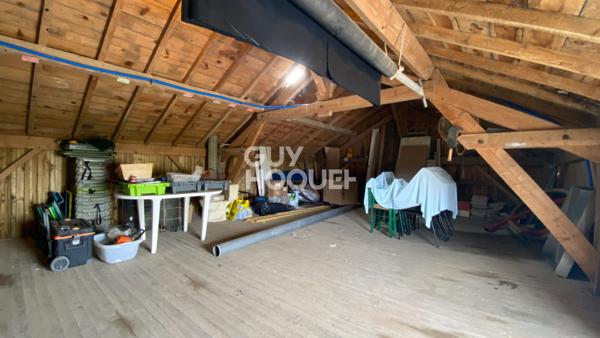 Batiment ostréicole avec claires