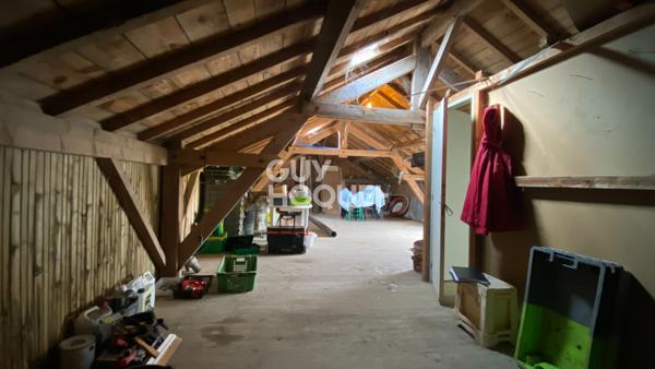 Batiment ostréicole avec claires